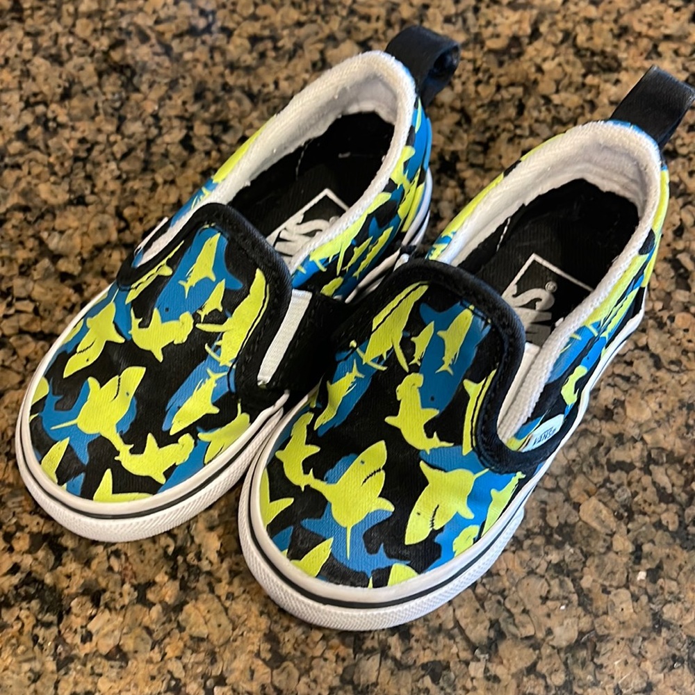 Toddler Vans slip on shoes